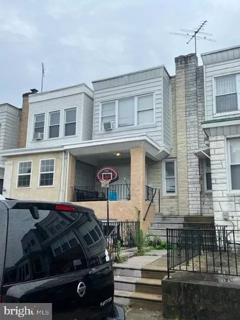 2906 S Dewey St, Philadelphia, PA 19142