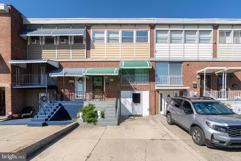 6823 Lindbergh Blvd, Philadelphia, PA 19142