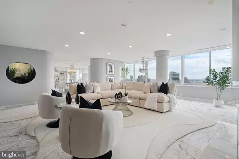 202 W 10 W Rittenhouse Sq #3206, Philadelphia, PA 19103