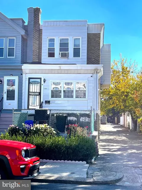 6013 Charles St, Philadelphia, PA 19135