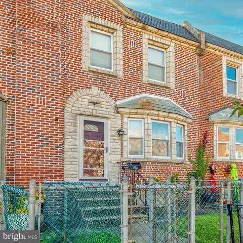 1334 Fanshawe St, Philadelphia, PA 19111