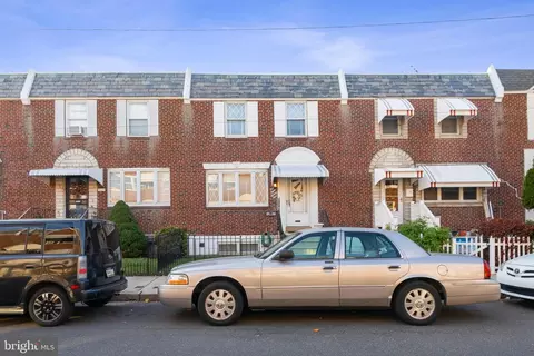 2824 S 8th St, Philadelphia, PA 19148