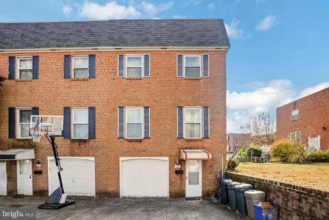 160 Rennard St, Philadelphia, PA 19116