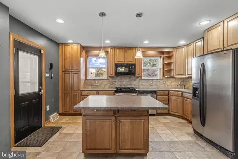 3815 Pearson Ave, Philadelphia, PA 19114