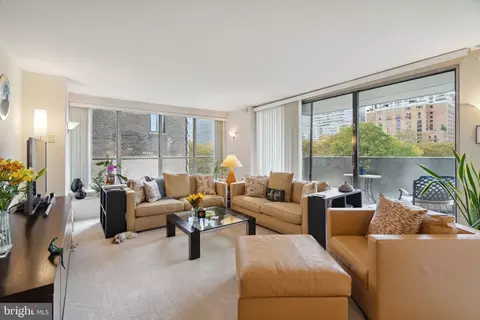 224 W 30 W Rittenhouse Sq #705, Philadelphia, PA 19103