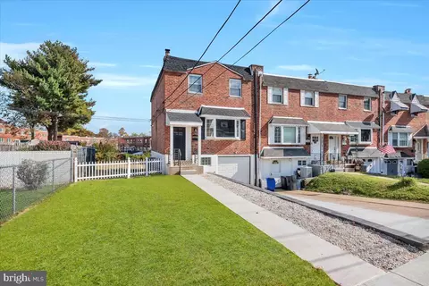 12820 Medford Rd, Philadelphia, PA 19154