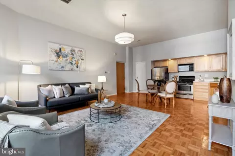 1029 Spruce St #204, Philadelphia, PA 19107