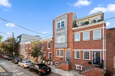 2052 Saint Albans St, Philadelphia, PA 19146