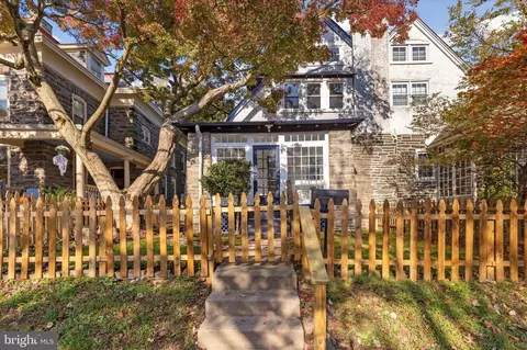 209 E Gravers Ln, Philadelphia, PA 19118