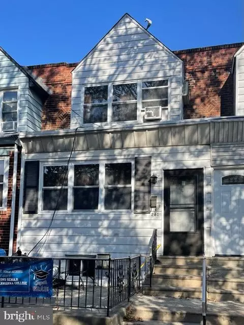 2619 S Robinson St, Philadelphia, PA 19142