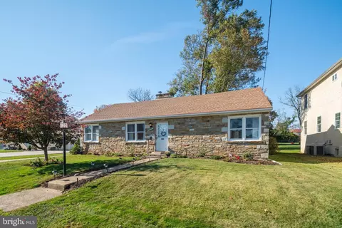9618 Dungan Rd, Philadelphia, PA 19115