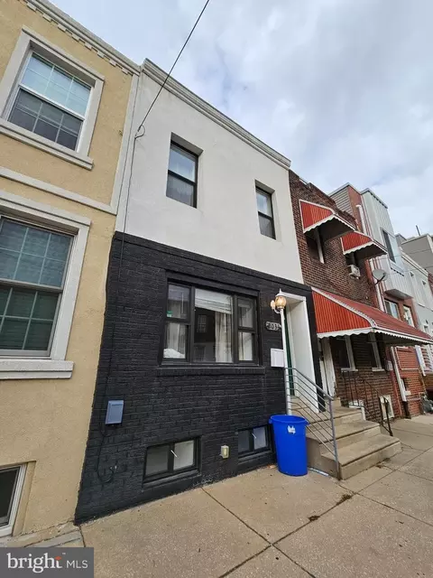 2033 Oakford St, Philadelphia, PA 19146