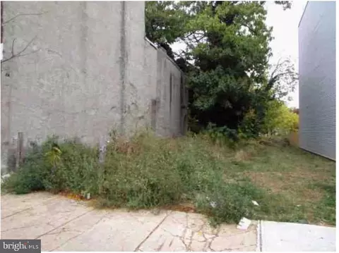 657 N Preston St, Philadelphia, PA 19102