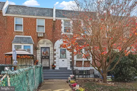 6607 Erdrick St, Philadelphia, PA 19135