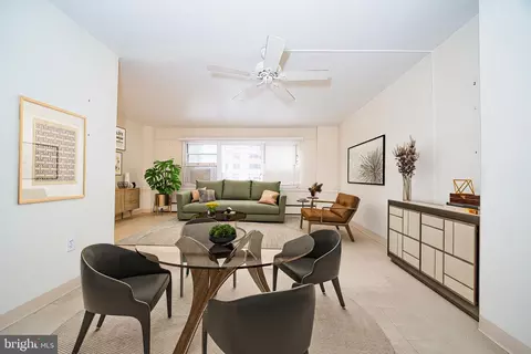 118 S 21st St #204, Philadelphia, PA 19103