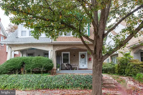 419 Sentner St, Philadelphia, PA 19120