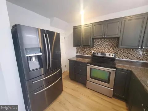 4233 Glendale St, Philadelphia, PA 19124