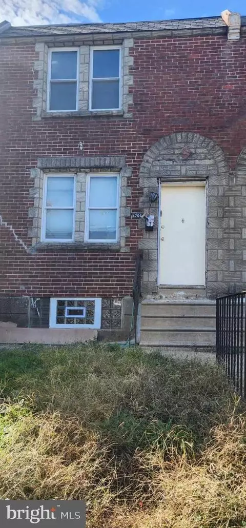 4706 Meridian St, Philadelphia, PA 19136