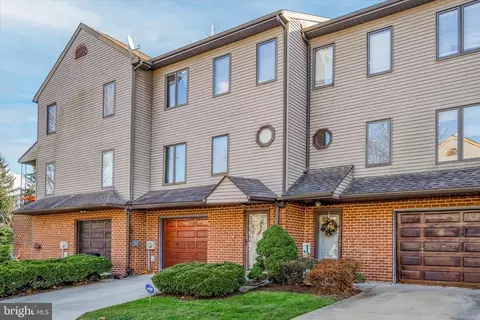 8816 Ridge Ave #3, Philadelphia, PA 19128