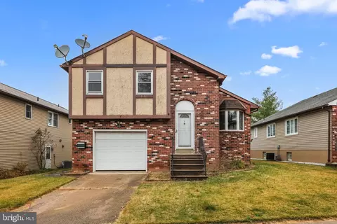 511 Denise Dr, Philadelphia, PA 19116