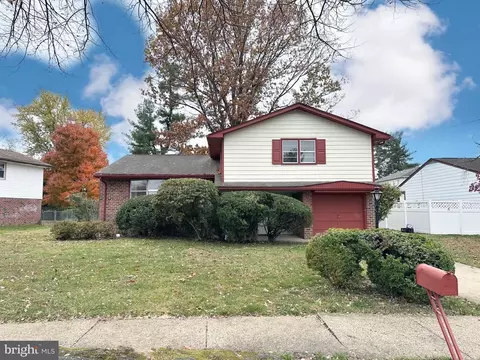 104 Beth Dr, Philadelphia, PA 19115