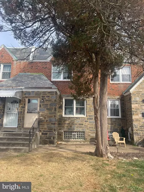 2027 Knorr St, Philadelphia, PA 19149