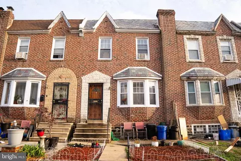 5935 Lawndale St, Philadelphia, PA 19120