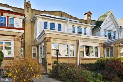 6224 Gardenia St, Philadelphia, PA 19144