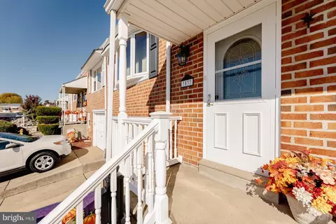 3537 Oak Hill Rd, Philadelphia, PA 19154