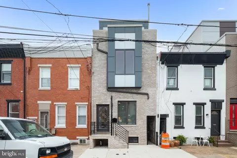 2665 Almond St, Philadelphia, PA 19125