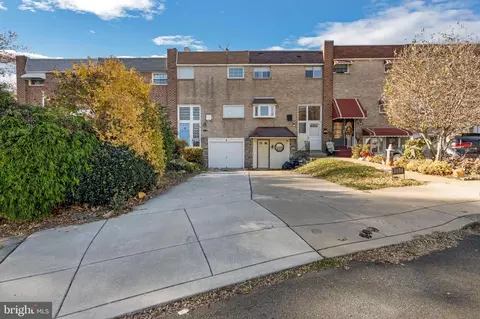 3672 Essex Ln, Philadelphia, PA 19114