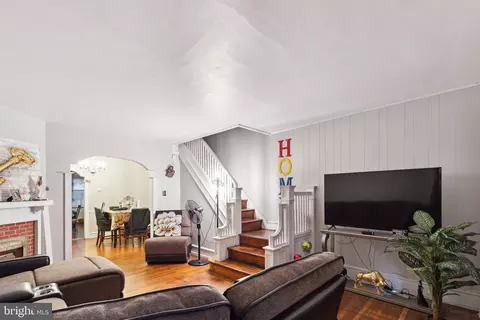 6204 Spruce St, Philadelphia, PA 19139