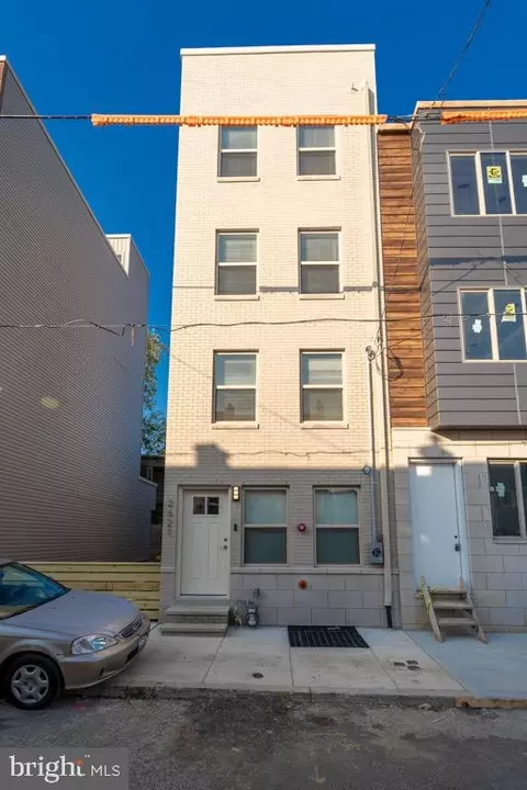 2621 Latona St, Philadelphia, PA 19146