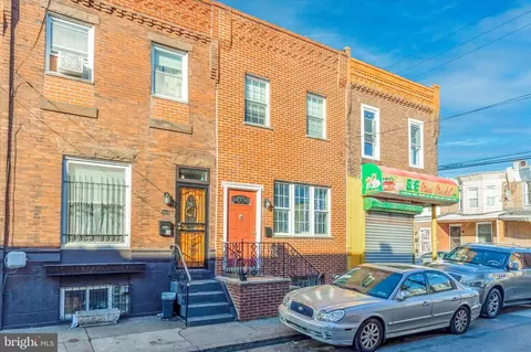 2002 S Beechwood St, Philadelphia, PA 19145