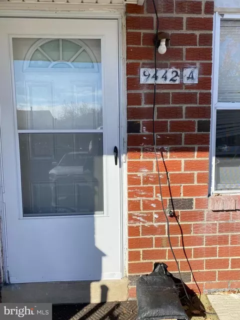 9442 Fairgreen Ln, Philadelphia, PA 19114