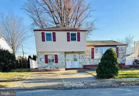 9709 Lochwood Rd, Philadelphia, PA 19115