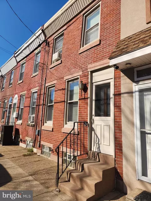 2554 Cedar St, Philadelphia, PA 19125