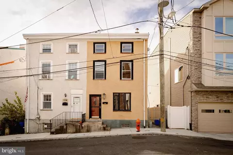 4718 Fowler St, Philadelphia, PA 19127