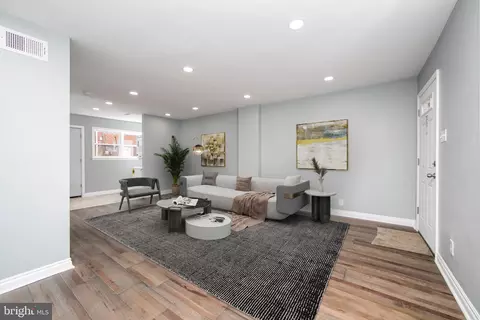 6484 Lensen St, Philadelphia, PA 19119