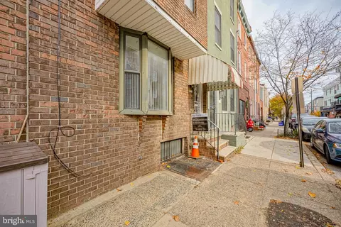 823 Fitzwater St, Philadelphia, PA 19147