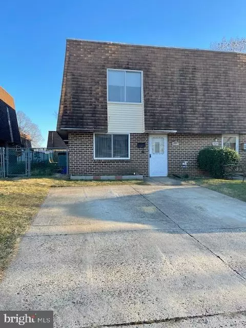 9947 Wingtip Rd, Philadelphia, PA 19115