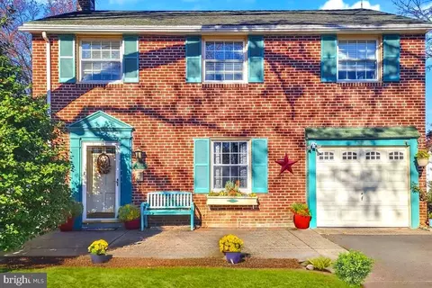 8006 Albion St, Philadelphia, PA 19136