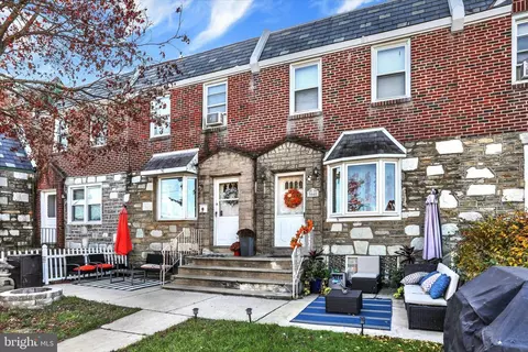 3048 Hellerman St, Philadelphia, PA 19149