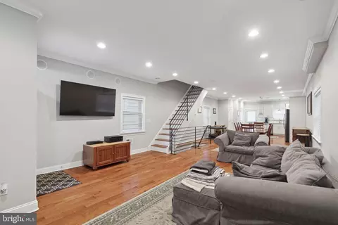 23 W Upsal St, Philadelphia, PA 19119