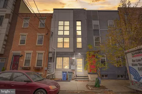 1821 Carpenter St #B, Philadelphia, PA 19146