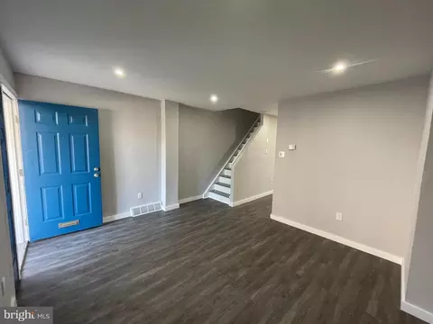 22 E Collom St, Philadelphia, PA 19144