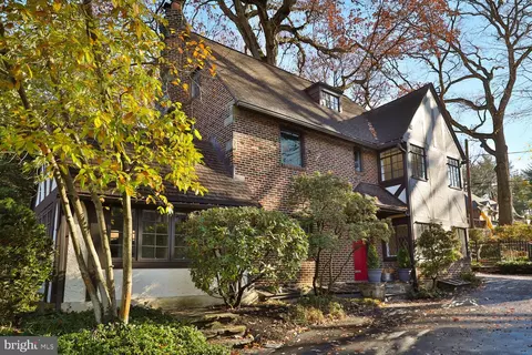 3406 Warden Dr, Philadelphia, PA 19129