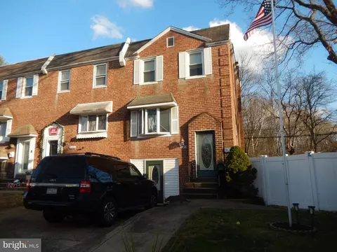9240 Angus Pl, Philadelphia, PA 19114