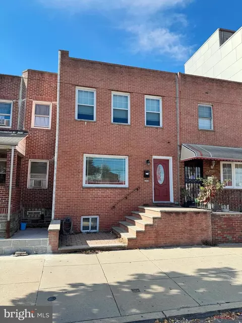 2704 S 10th St, Philadelphia, PA 19148