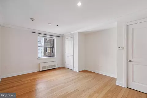 1701 15 Locust St #1406, Philadelphia, PA 19103